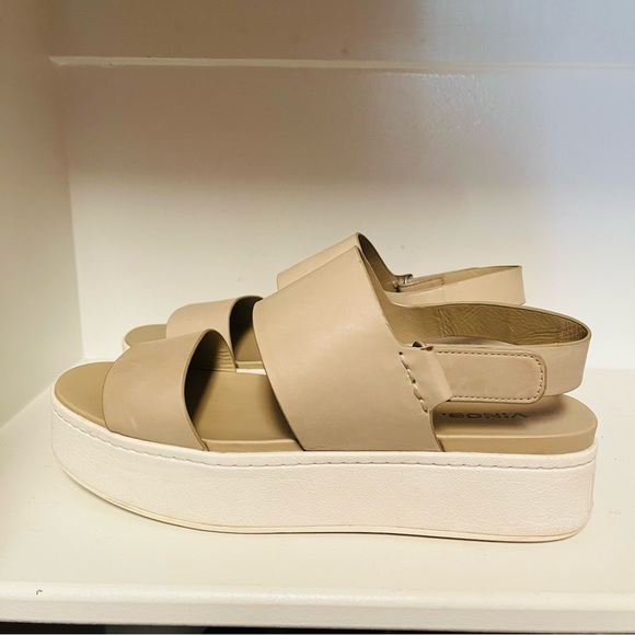 Vince Westport Platform Sandal, Light Straw, Size 9 - Picture 7 of 9